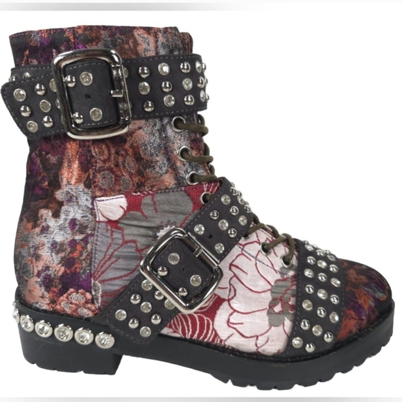 NWB JEFFREY‎ CAMPBELL SLAM-2ST Red Grey Floral Silver Studded Buckle Boots Sz 6M - Picture 1 of 16